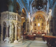 The sumtuous interior of the cathedral in Pisa